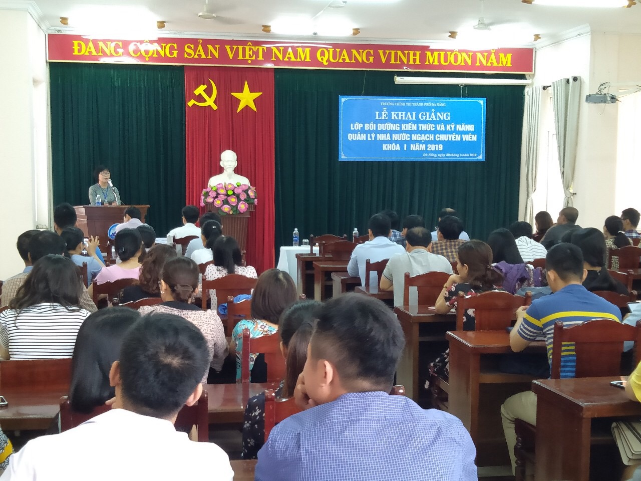 ThS. Lê Thị Mộng Hà – Phó hiệu trưởng phát biểu tại buổi lễ
